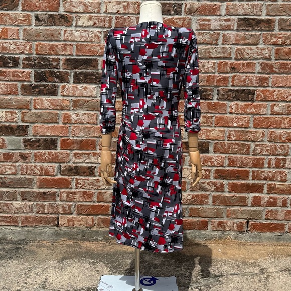 Laundry by Shelli Segal red and black abstract dress / 4 / Excellent condition - Picture 10 of 12